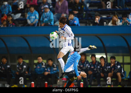 Koichi Sato (V Varen), 17. April 2013 - Fußball /Soccer: 2013 J.LEAGUE Division 2, 9. sec match zwischen Yokohama FC 1-2 V Varen Nagasaki im NHK Spring Mitsuzawa Fußballstadion, Kanagawa, Japan. (Foto von Jun Tsukida/AFLO SPORT) Stockfoto