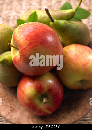 Äpfel und Birnen Stockfoto