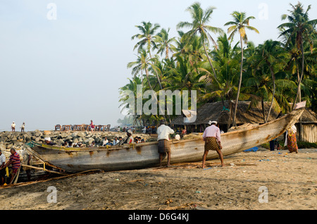 Frühmorgens am Varkala Beach, Kerala, Südindien Stockfoto