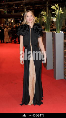 Deutsche Schauspielerin Heike Makatsch für die Premiere des Films "Leb wohl, meine Königin kommt" ("Les Adieux À la Reine") während der 62. Internationalen Filmfestspiele Berlin, in Berlin, Deutschland, 9. Februar 2012. Der Film wurde als Eröffnungsfilm der Berlinale ausgewählt und gehört zu den wichtigsten Wettbewerb. 62. Berlinale findet statt vom 09. bis 19. Februar. Foto: Jens Kalaene dpa Stockfoto