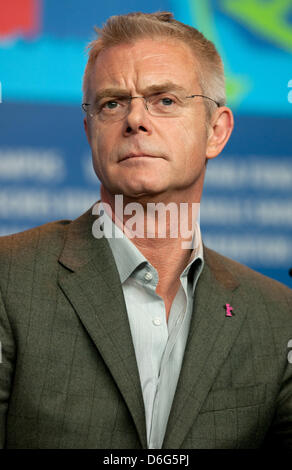 Britischer Regisseur Stephen Daldry besucht die Pressekonferenz für den Film  Extremely laut und unglaublich Close  während der 62. Internationalen Filmfestspiele Berlin, in Berlin, Deutschland, 10. Februar 2012. Der Film ist im Wettbewerb außer Konkurrenz auf der 62. Berlinale präsentiert vom 09. bis 19. Februar ausgeführt. Foto: Tim Brakemeier dpa Stockfoto