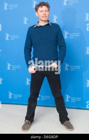 Schottische Regisseur Kevin Macdonald posiert beim Photocall zum Film "Marley" während der 62. Internationalen Filmfestspiele Berlin, in Berlin, Deutschland, 12. Februar 2012. Der Film ist in der Sektion Berlinale Special auf der 62. Berlinale präsentiert vom 09. bis 19. Februar ausgeführt. Foto: Sebastian Kahnert +++(c) Dpa - Bildfunk +++ Stockfoto