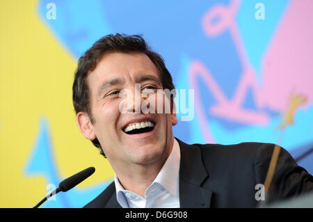 Britischer Schauspieler Clive Owen besucht die Pressekonferenz der Film  Shadow Dancer  während der 62. Internationalen Filmfestspiele Berlin, in Berlin, Deutschland, 12. Februar 2012. Der Film wird im Wettbewerb der 62. Berlinale präsentiert vom 09. bis 19. Februar ausgeführt. Foto: Angelika Warmuth Stockfoto