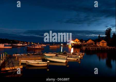 Bernard-Hafen bei Nacht, Maine, USA Stockfoto