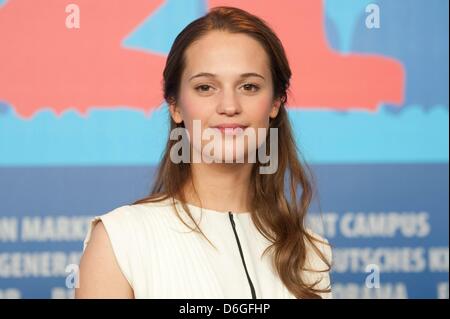 Schwedische Schauspielerin Alicia Vikander besucht die Pressekonferenz für den Film "A Royal Affair" ("En sei Affære") während der 62. Internationalen Filmfestspiele Berlin, in Berlin, Deutschland, 16. Februar 2012. Der Film ist in den Wettbewerb der 62. Berlinale präsentiert vom 09. bis 19. Februar ausgeführt. Foto: Sebastian Kahnert Stockfoto