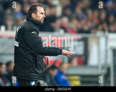 Hoffenheim-Trainer Markus Babbel am Rande der Bundesliga Spiel TSG 1899 Hoffenheim vs. 1. FSV Mainz 05 im Rhein-Neckar-Arena in Sinsheim, Deutschland, 17. Februar 2012. Foto: Uwe Anspach Stockfoto