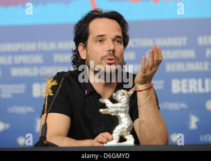 Ungarische Regisseur Bence Fliegauf, stellt Sieger des großen Preis der Jury (Silberner Bär) für den Film "Just The Wind" ("Csak ein Szél") bei der Pressekonferenz nach der Abschlussfeier der 62. Internationalen Filmfestspiele Berlin, in Berlin, Deutschland, 18. Februar 2012. Insgesamt 18 Filme im Wettbewerb um der Berlinale renommierten Goldenen Bären für den besten Film. Etwa 400 Filme werden angezeigt Stockfoto