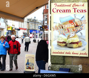 Einem traditionellen kornischen Sahne Tee Shop in Newquay, Cornwall, UK Stockfoto