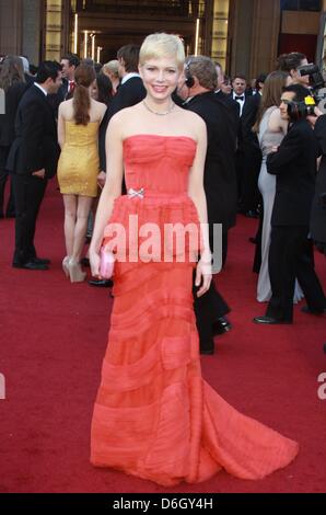 Schauspielerin Michelle Williams kommt auf die 84. Oscar-Verleihung aka Oscar-Verleihung im Kodak Theatre in Los Angeles, USA, am 26. Februar 2012. Foto: Hubert Boesl Stockfoto