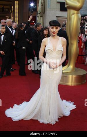 US-Schauspielerin Rooney Mara kommt auf die 84. Oscar-Verleihung aka Oscar-Verleihung im Kodak Theatre in Los Angeles, USA, am 26. Februar 2012. Foto: Hubert Boesl Stockfoto