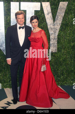 Britische Schauspieler Colin Firth und seine Frau Livia Giuggioli besuchen die 2012 Vanity Fair Oscar Party im Sunset Tower in Los Angeles, USA, 26 Februar 2012. Foto: Hubert Boesl Stockfoto