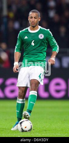 Deutschlands Dennis Aogo während der internationalen Fußball-freundliche Spiel Deutschland Vs Frankreich im Weser-Stadion in Bremen, Deutschland, 29. Februar 2012. Foto: Jens Wolf dpa Stockfoto