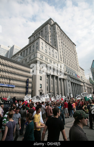 Schüler-Protest gegen Studiengebühren Wanderungen in Montreal, Quebec. Stockfoto