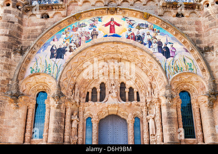 Die römisch-katholischen Tempel de Sagrat Cor ist auf Tibidabo Hügel in Barcelona. Stockfoto