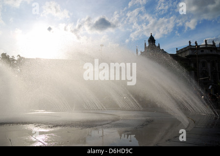 Stachus-Brunnen im Zentrum von München (am Karlsplatz). Stockfoto