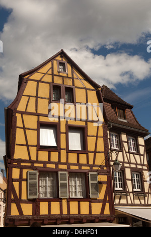 Alten Fachwerkhaus in Colmar Stadt an der berühmten Weinstraße im Elsass/Frankreich Stockfoto