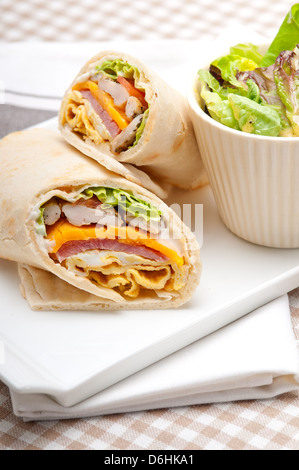 Frische und gesunde Club Sandwich Pita-Brötchen Stockfoto