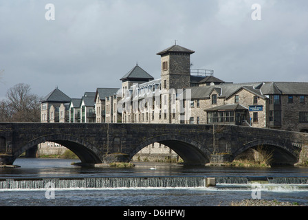 Stramongate Brücke über den Fluss Kent in Kendal, Cumbria, England UK Stockfoto