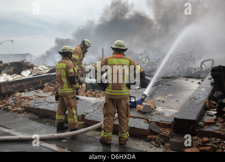 Berlin, Deutschland, Feuerwehrleute löschen die Verwendung von Siemens in Berlin-City Stockfoto