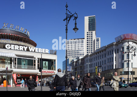 Berlin, Deutschland, Ecke Kurfürstendamm Joachimstaler Strasse überqueren Stockfoto