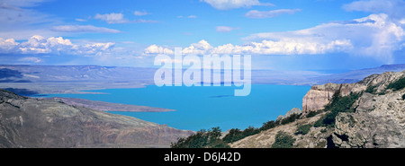 Lago San Martin, Patagonien, Argentinien, in Richtung der patagonischen Steppe. Patagonien, Argentinien. Stockfoto