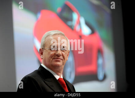 Porsche Automobil Holding SE CEO, Martin Winterkorn, besucht die Porsche Automobil Holding SE Bilanz-/GuV-Pressekonferenz in Stuttgart, Deutschland, 15. März 2012. Foto: MARIJAN MURAT Stockfoto