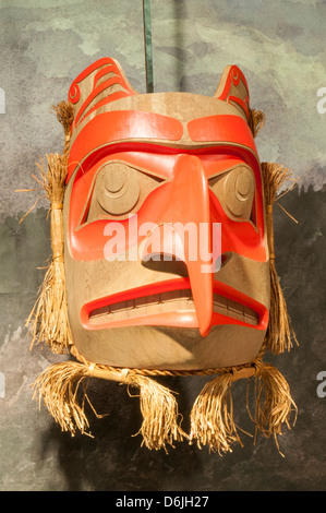 Maske am Haida Heritage Centre an der Kaay Llnagaay, Haida Gwaii (Queen Charlotte Islands), Britisch-Kolumbien, Kanada, Nordamerika Stockfoto