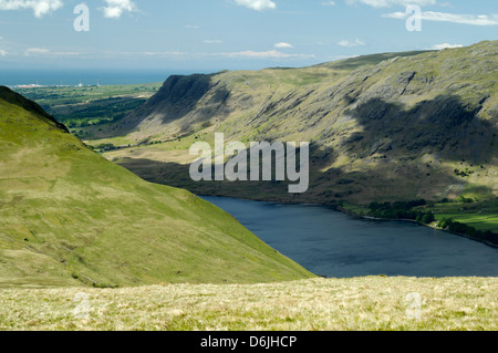 Wast Wasser, tiefste, Seenplatte, mit Sellafield Nuclear Power Station im Hintergrund Stockfoto