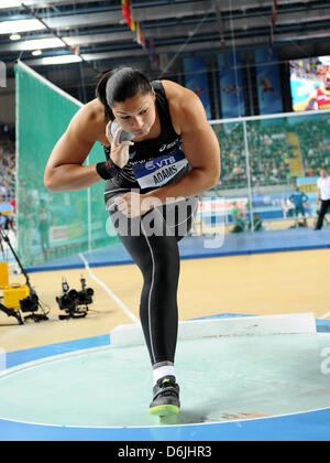 Neuseeländischer Leichtathlet Valerie Adams tritt im Kugelstoßen der Frauen bei den IAAF World Indoor Championships in Atakoy Arena in Istanbul, Türkei, 10. März 2012. Foto: Christian Charisius Stockfoto