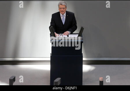 Der deutsche Bundespräsident Joachim Gauck hält eine Rede, nachdem er ins Amt innerhalb des Bundestages in Berlin, Deutschland, 23. März 2012 vereidigt wurde. Gauck erhielt eine große Mehrheit der Stimmen der Bundesversammlung. Foto: Michael Kappeler Stockfoto