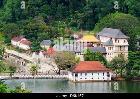 Tempel des Zahns (Sri Dalada Maligawa), UNESCO-Weltkulturerbe, Kandy, Hill Country, Sri Lanka, Asien Stockfoto