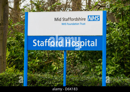 Stafford Krankenhaus Zeichen, Mid Staffordshire NHS Foundation Trust untersucht aufgrund hohen Sterblichkeitsraten. Stockfoto