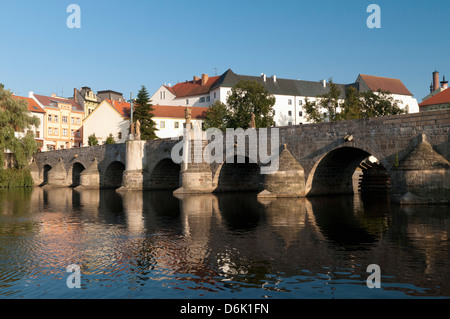 Stein-die meisten, überbrücken die ältesten gotischen Stein in der Tschechischen Republik über den Fluss Otava, Pisek, Budejovicko, Tschechische Republik Stockfoto