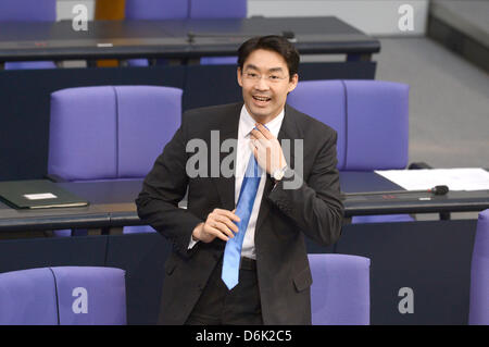 Bundesminister für Wirtschaft und Technologie und Vizekanzler Philipp Roesler ist am Buundestag in Berlin, Deutschland, 30. März 2012 abgebildet. Zentrales Thema des Tages ist das Potenzial für das Wachstum der digitalen Wirtschaft. Foto: RAINER JENSEN Stockfoto