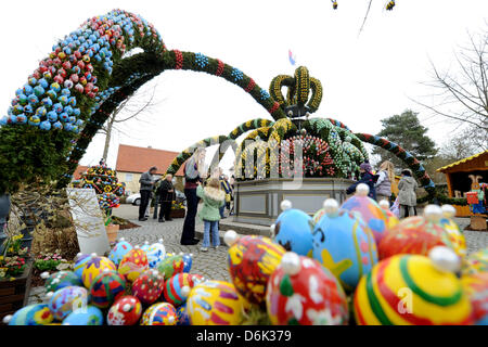 Ostern ist nun vollständig in Schechingen, Deutschland, 31. März 2012 eingerichtet. Foto: FRANZISKA KRAUFMANN Stockfoto