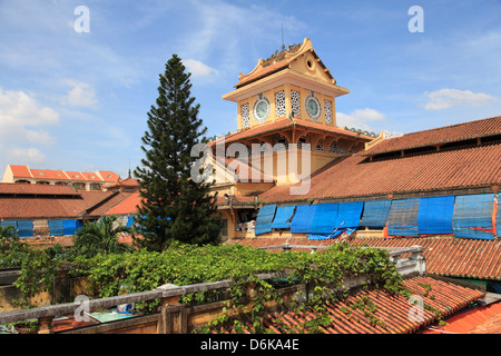 Uhrturm, Binh Tay Markt, Cholon, Chinatown, Ho-Chi-Minh-Stadt (Saigon), Vietnam, Indochina, Südostasien, Asien Stockfoto