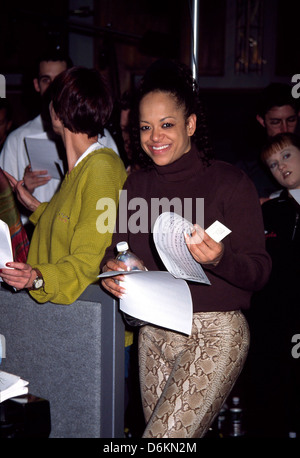 Stacy Francis von Season One der USA-Version von The X Factor die Aufnahme-Session für die Broadway musical "Footloose" an Stockfoto