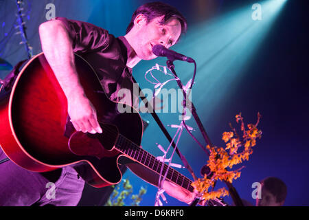 British Sea Power live auf O2 Shepherds Bush Empire-London. Unterstützung von Spielzeug. Stockfoto