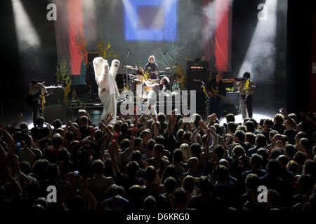 British Sea Power live auf O2 Shepherds Bush Empire-London. Unterstützung von Spielzeug. Stockfoto