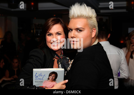 Emma Forbes und Mikey Kardashian Emma Forbes feiert den Start ihres neuen Buches "Leben und Seele" statt in The Club at The Ivy Stockfoto