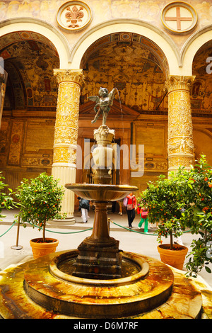 Die dekorativen Innenhof des Palazzo Vecchio in Florenz Italien Stockfoto