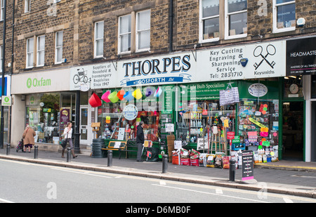 Thorpes Baumarkt auf Gosforth High Street North East England UK Stockfoto