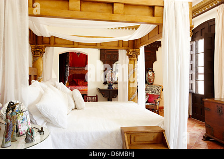 Beverly Feldman Schuh Designer Haus Alicante Spanien Himmelbett Master-Schlafzimmer Stockfoto