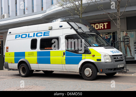 South Yorkshire Police Van In Doncaster Stadtzentrum UK Stockfoto