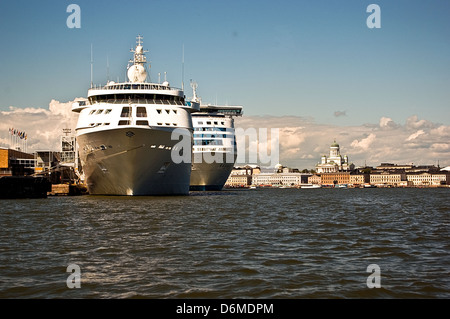 Stockholm-Helsinki Linie Luxus-Kreuzfahrtschiffen im Hafen von Helsinki-Süd Stockfoto