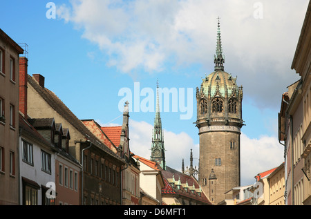 Die Lutherstadt Wittenberg in Deutschland, wo Martin Luther lebte. An die Türen der Allerheiligen Kirche Luther nagelte seine 95 Thesen. Stockfoto