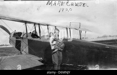 Mark Campbell mit Haustier Löwen, 1920 Stockfoto