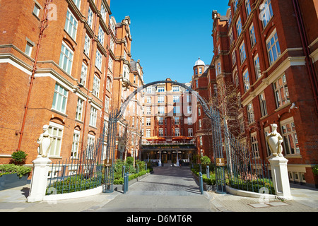 St Ermin Hotel Caxton Street Westminster London UK Stockfoto