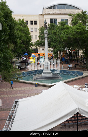 Ein Funke Crowdfunding Festival in Hemming Plaza in der Innenstadt von Jacksonville Florida Stockfoto