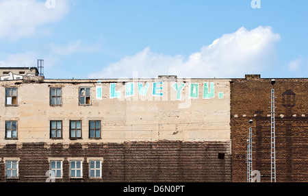 Berlin, Deutschland, Liebesbotschaft auf einer Mauer in Berlin-Friedrichshain Stockfoto